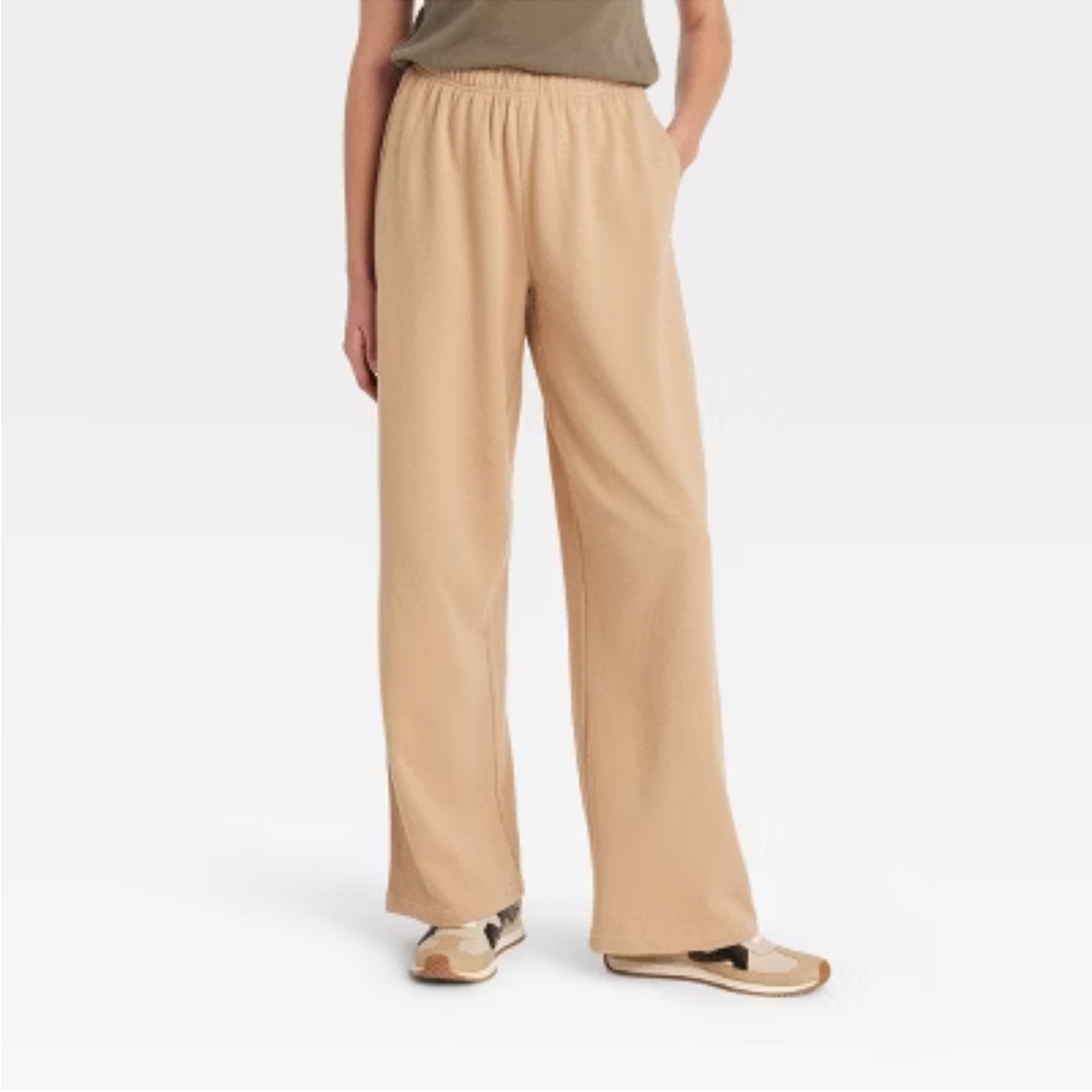 NWOT high-rise wide leg Sweatpants - Picture 2 of 6